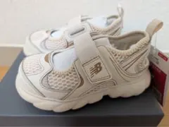 週末限定! ニューバランス I230 キッズ 15cm ベージュサンダ