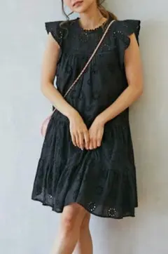 【タグ付き未使用】Myu　ミュー　新品未使用　シフリー刺繍　ティアードワンピースのサムネイル