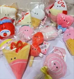 つぶらな瞳のいちごフェア　13個セット　マスコット　キーホルダー　つぶらな