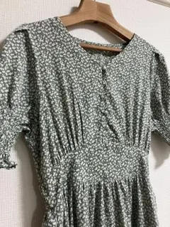 【Ray cassin】緑色花柄フレアスリーブワンピース