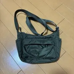 ユニクロ　ノベルティ　カーキのサムネイル