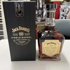 ジャックダニエル　シングルバレル　バーボン　64.5度 Amazon.co.jp: ジャックダニエル シングルバレル バレル