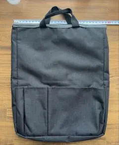 [美品]ダークグレー系 縦型 タブレット収納バッグ