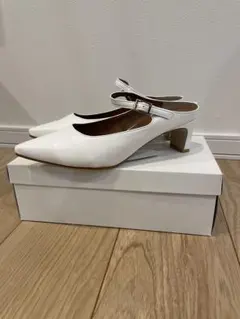 PECHINCHAR ホワイト ポインテッドトゥパンプス