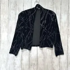 ベルベット 黒 ストーン装飾　キラキラ　ボレロ　ジャケット