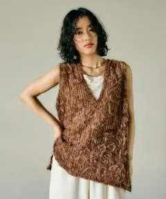 完売商品お値下げ中新品、未使用LEPSIM ブラウン レース編み ベスト