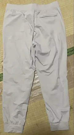 UNIQLO ウルトラストレッチエアリズムジョガーパンツ L