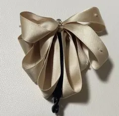 新品ベージュ サテンリボン ヘアクリップ