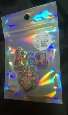 サンリオ 日焼けキティ オーロラ ホログラム加工のクリアシール