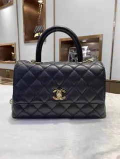 ゴールド ショルダーバッグ