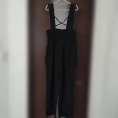 黒デニムサロペット クロスバックデザイン