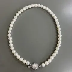 YUKIKO HANAI パールネックレス フラワーモチーフ クラスプのサムネイル