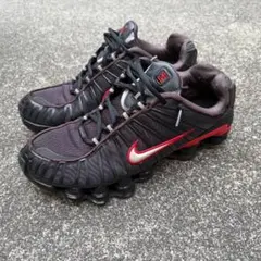 NIKE SHOX TL ブラック/レッド スニーカーのサムネイル
