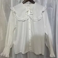 フリル襟付き　白ブラウス　春　フレンチガーリー