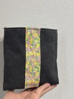 Item thumbnail for item 06e6ff4b-7f46-49b5-bca1-6371d81f7967