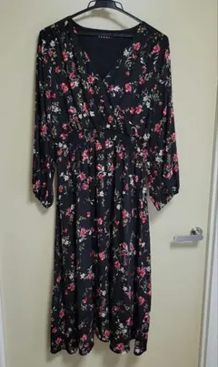 春秋向け♪花柄ワンピース