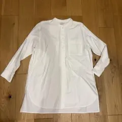 ホワイト ボタンアップシャツ 長袖