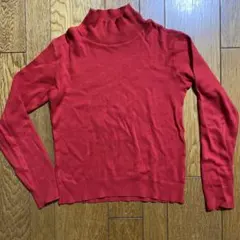 赤 ハイネックニットセーター