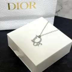 3108 人気✨Dior ネックレス シルバー CD ロゴ - メルカリ