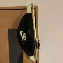 Nike ボディバッグ