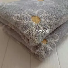 新品　フェイスタオル　花柄　グレー　北欧　タオル　２枚