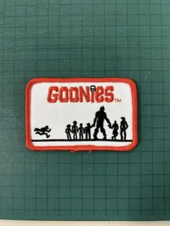 最終値下げ！グーニーズ　シルエットワッペン