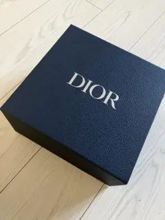 パ*ダ様 Dior ギフト箱 ネイビー 約25cm x 25cm x 10cm