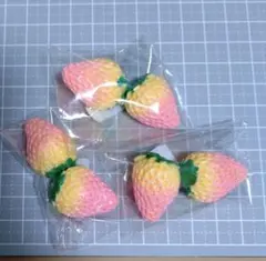 デコパーツ いちご