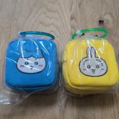 うさぎ&ハチワレのカラビナつき刺繍スクエアミニポーチ