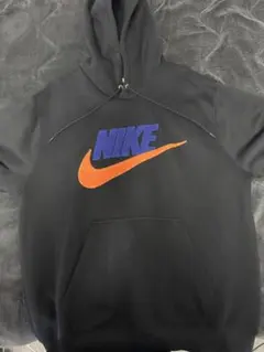 Nike フード付きパーカー 黒/オレンジ/紫