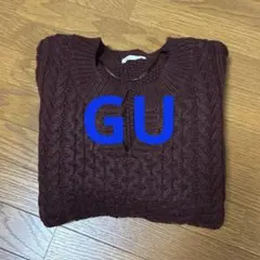 GU バーガンディ ケーブルニット セーター