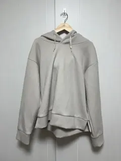 ベージュ フード付き スウェットパーカー