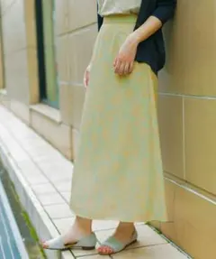 KBF+★フラワープリントセミフレアスカート