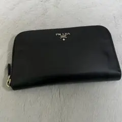 PRADA プラダ　長財布　ラウンドファスナー　ゴールドロゴ　ブラック
