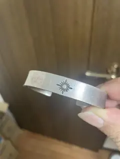 アリゾナフリーダム　シルバー 太陽モチーフ バングル