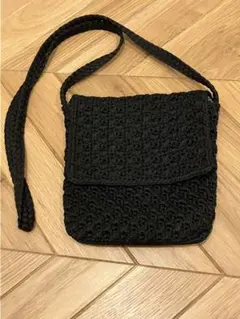 Item thumbnail for item ce4aa85d-55aa-40b7-9b7b-054412ca19f9