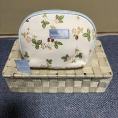 【新品】WEDGWOOD ストロベリー柄ポーチ