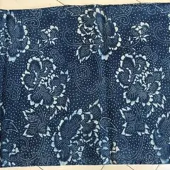 ■H063■古布■木綿■藍染　花唐草柄　型染め　はぎれ■178cm