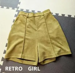 タックショートパンツ