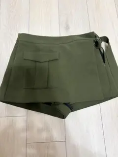 ZARA オリーブグリーン ショートパンツ