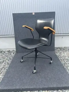【希少】モダンコリアン建築家　伊丹準　JI Chair arflex 希少】モダンコリアン建築家 伊丹準 JI Chair arflex - メルカリ