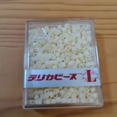 MIYUKI デリカビーズ 8/0 クリーム 約20g