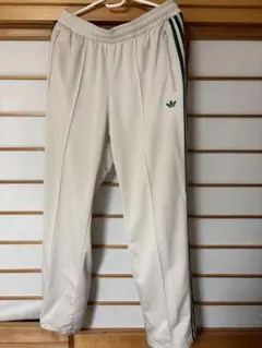 【美品】adidas クリーム色 ジャージパンツ Mサイズ