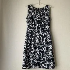 レディース　ワンピース　ノースリーブ　9号(9AR)