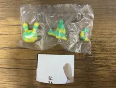 ブラックラビット9　ぎざぎざ緑　ガチャ