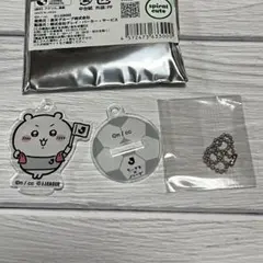 ちいかわ×Ｊリーグ　 トレーディングキーホルダーにもなるアクリルスタンドちいかわ