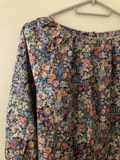 テチチ 花柄 ブラウス