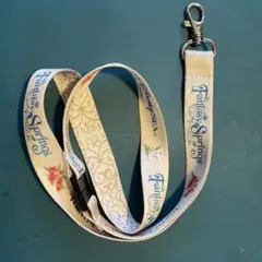 ディズニーシー ファンタジースプリングス ネックストラップ ベージュ