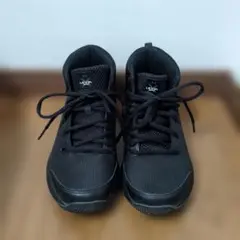 Under Armour ブラック ハイカットスニーカー