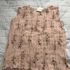 新品タグ付き☆ ノースリーブ　花柄ブラウス